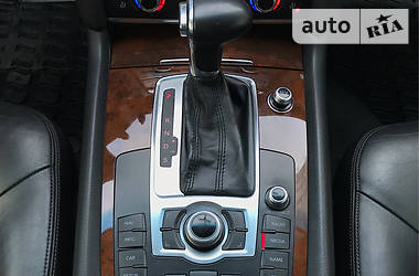 Внедорожник / Кроссовер Audi Q7 2012 в 