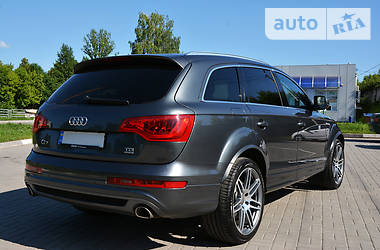 Внедорожник / Кроссовер Audi Q7 2014 в 