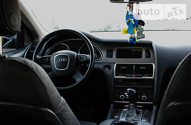 Позашляховик / Кросовер Audi Q7 2007 в Луцьку