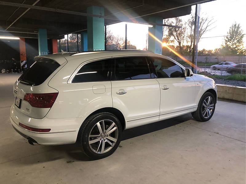 Позашляховик / Кросовер Audi Q7 2014 в Києві