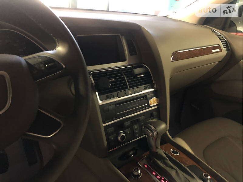 Позашляховик / Кросовер Audi Q7 2014 в Києві
