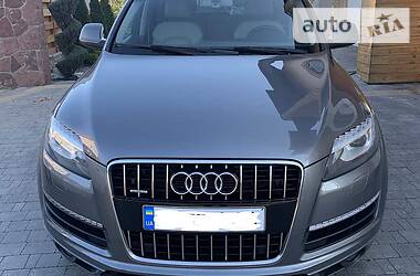 Позашляховик / Кросовер Audi Q7 2010 в 