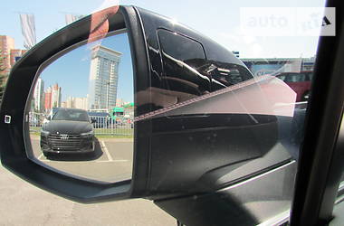 Позашляховик / Кросовер Audi Q7 2015 в Києві