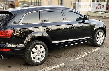 Внедорожник / Кроссовер Audi Q7 2011 в Черновцах