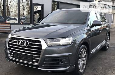 Позашляховик / Кросовер Audi Q7 2016 в Тернополі