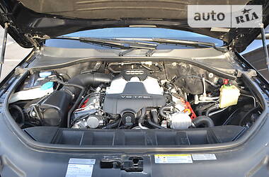 Внедорожник / Кроссовер Audi Q7 2013 в 
