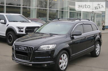 Позашляховик / Кросовер Audi Q7 2006 в 
