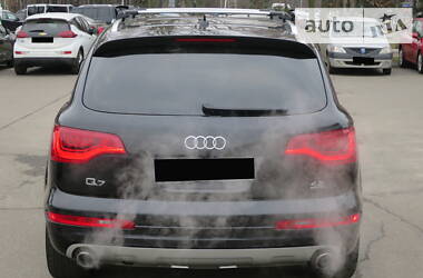 Позашляховик / Кросовер Audi Q7 2006 в 