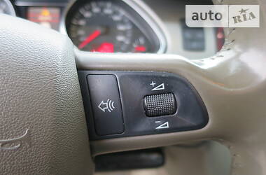 Позашляховик / Кросовер Audi Q7 2006 в 