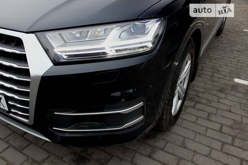 Позашляховик / Кросовер Audi Q7 2016 в Харкові