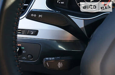 Позашляховик / Кросовер Audi Q7 2017 в 