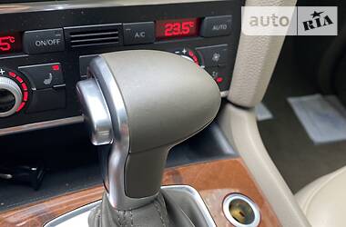 Позашляховик / Кросовер Audi Q7 2014 в 