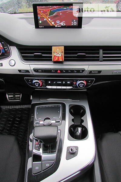 Позашляховик / Кросовер Audi Q7 2016 в Києві