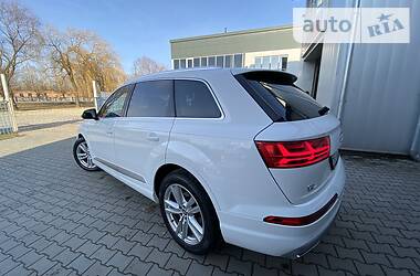 Внедорожник / Кроссовер Audi Q7 2017 в Дрогобыче