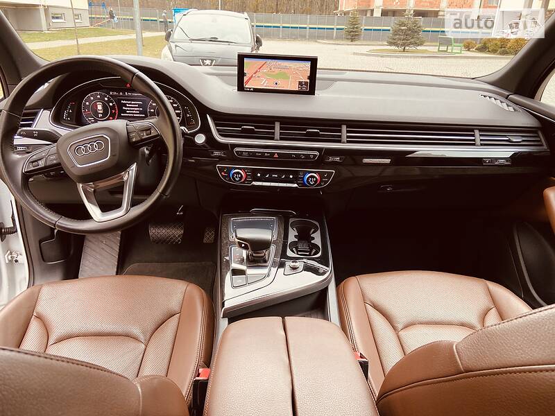 Позашляховик / Кросовер Audi Q7 2017 в Львові