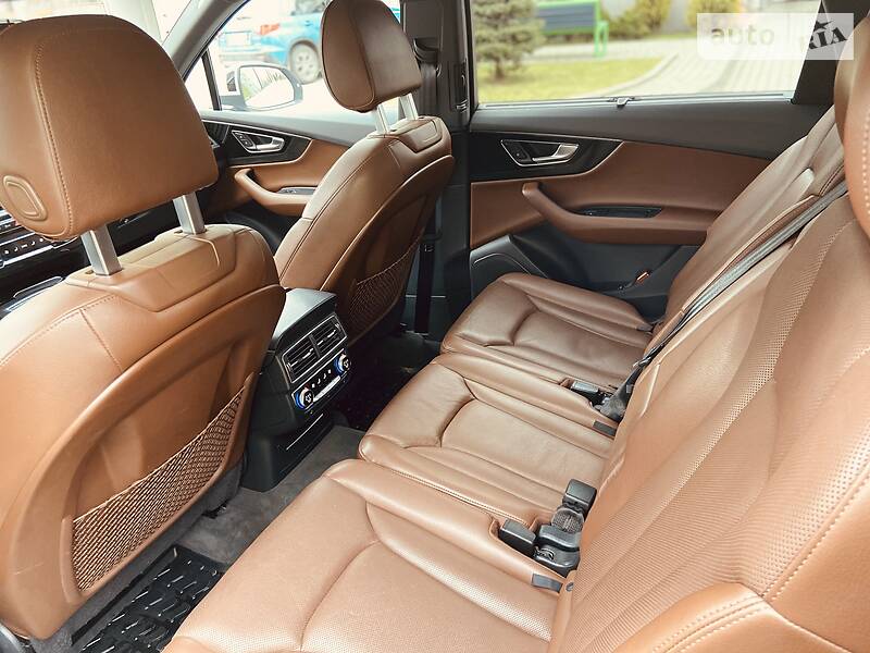 Позашляховик / Кросовер Audi Q7 2017 в Львові