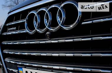 Позашляховик / Кросовер Audi Q7 2015 в 
