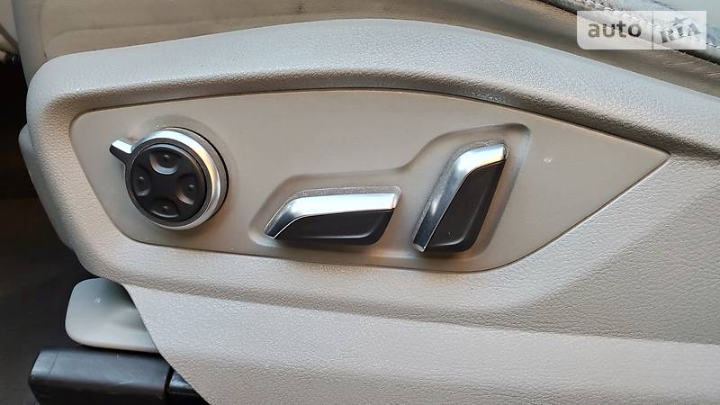 Позашляховик / Кросовер Audi Q7 2015 в Тернополі