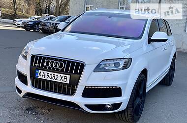 Внедорожник / Кроссовер Audi Q7 2010 в 