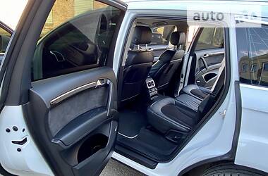 Внедорожник / Кроссовер Audi Q7 2010 в 