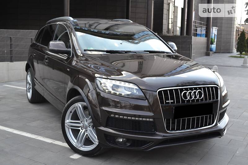 Позашляховик / Кросовер Audi Q7 2013 в 