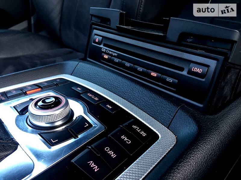 Внедорожник / Кроссовер Audi Q7 2010 в Черновцах