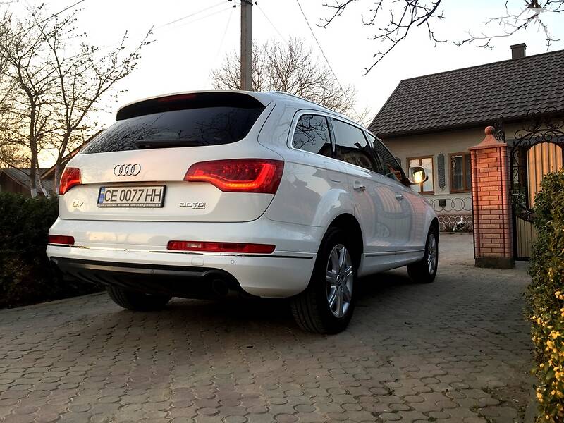 Внедорожник / Кроссовер Audi Q7 2010 в Черновцах