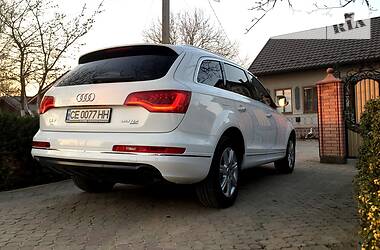 Позашляховик / Кросовер Audi Q7 2010 в 