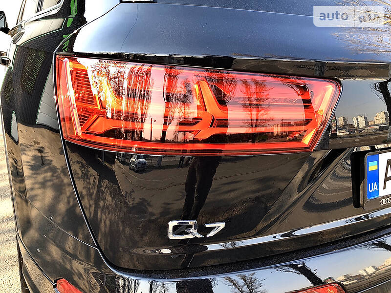 Позашляховик / Кросовер Audi Q7 2018 в Києві
