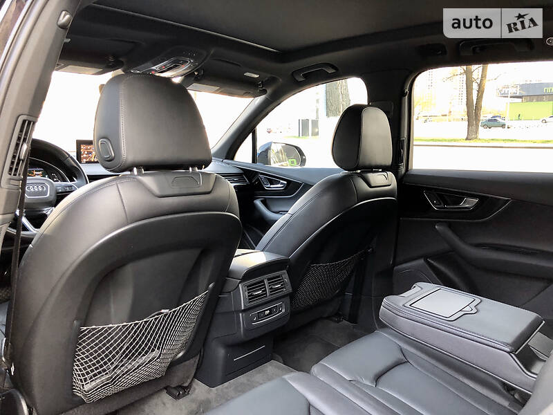 Позашляховик / Кросовер Audi Q7 2018 в Києві