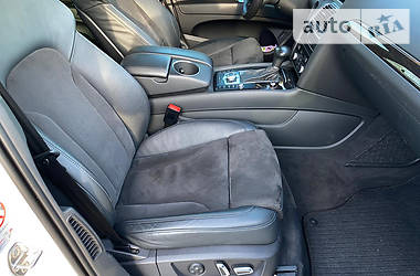 Позашляховик / Кросовер Audi Q7 2014 в 