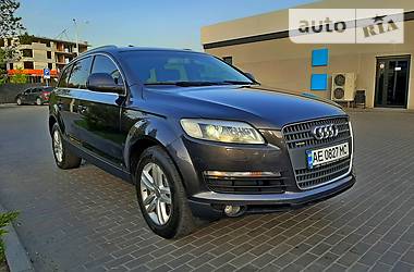 Позашляховик / Кросовер Audi Q7 2006 в 