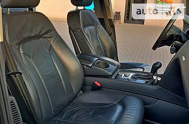Позашляховик / Кросовер Audi Q7 2006 в 