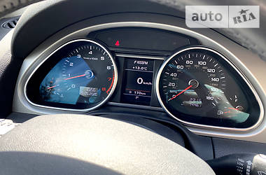Позашляховик / Кросовер Audi Q7 2011 в 