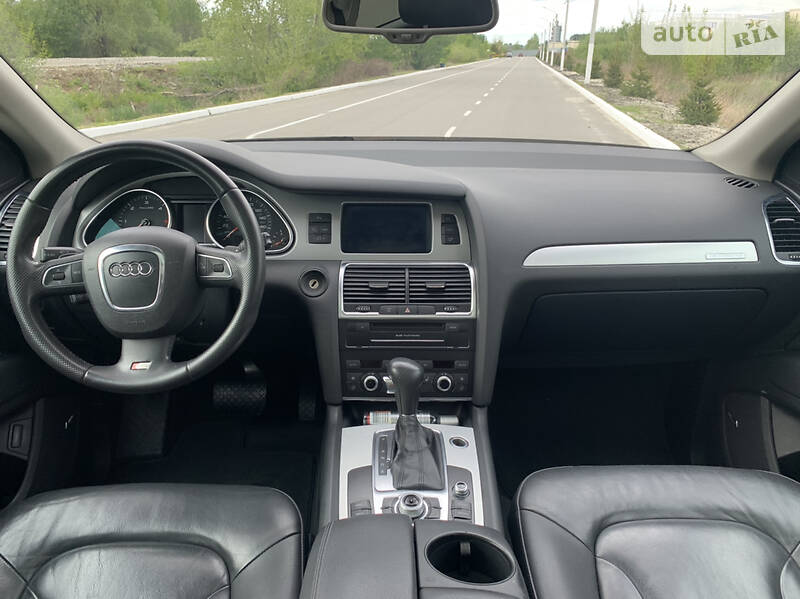 Позашляховик / Кросовер Audi Q7 2009 в Києві