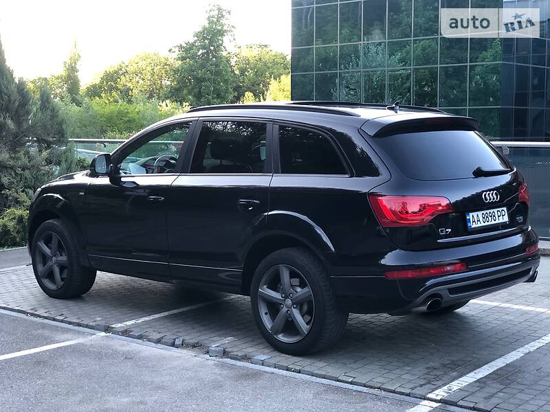 Позашляховик / Кросовер Audi Q7 2014 в Києві