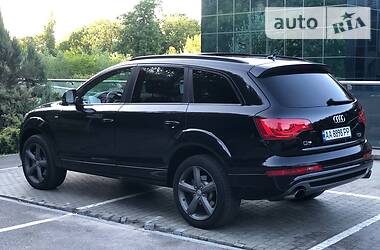 Внедорожник / Кроссовер Audi Q7 2014 в 