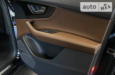 Позашляховик / Кросовер Audi Q7 2017 в 