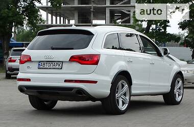 Позашляховик / Кросовер Audi Q7 2012 в 