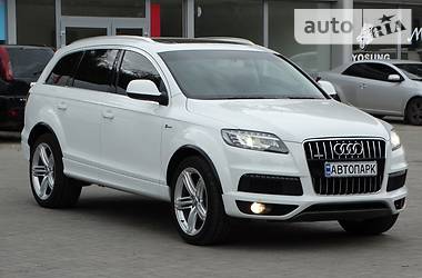Позашляховик / Кросовер Audi Q7 2012 в 