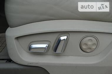 Позашляховик / Кросовер Audi Q7 2012 в 