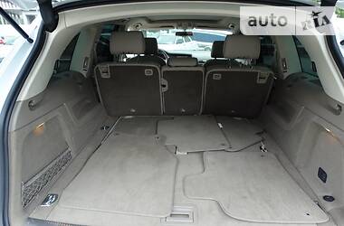 Позашляховик / Кросовер Audi Q7 2012 в 
