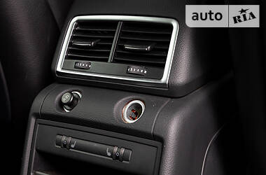 Позашляховик / Кросовер Audi Q7 2013 в 