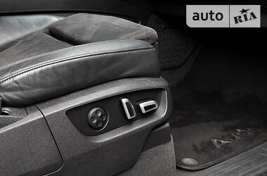 Позашляховик / Кросовер Audi Q7 2013 в 