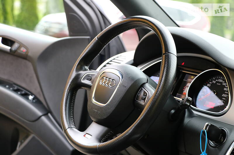 Позашляховик / Кросовер Audi Q7 2011 в Трускавці