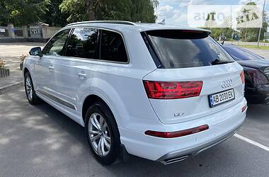 Позашляховик / Кросовер Audi Q7 2016 в Вінниці