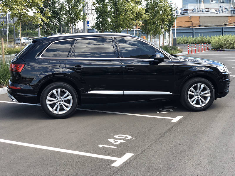 Внедорожник / Кроссовер Audi Q7 2016 в Киеве