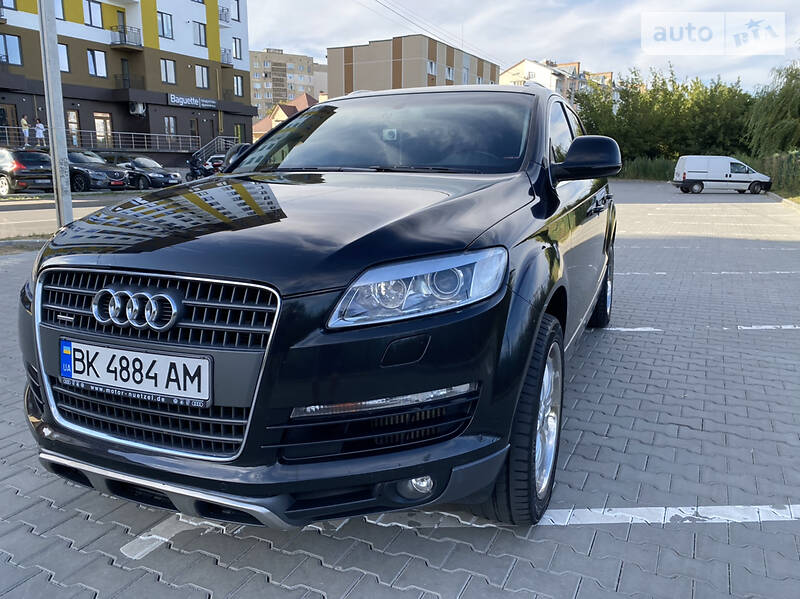 Позашляховик / Кросовер Audi Q7 2009 в Луцьку