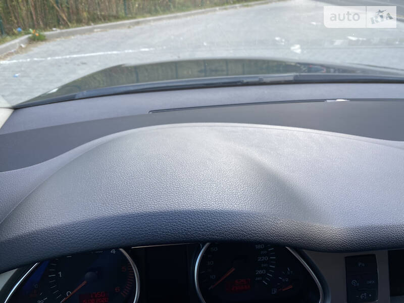 Позашляховик / Кросовер Audi Q7 2009 в Луцьку