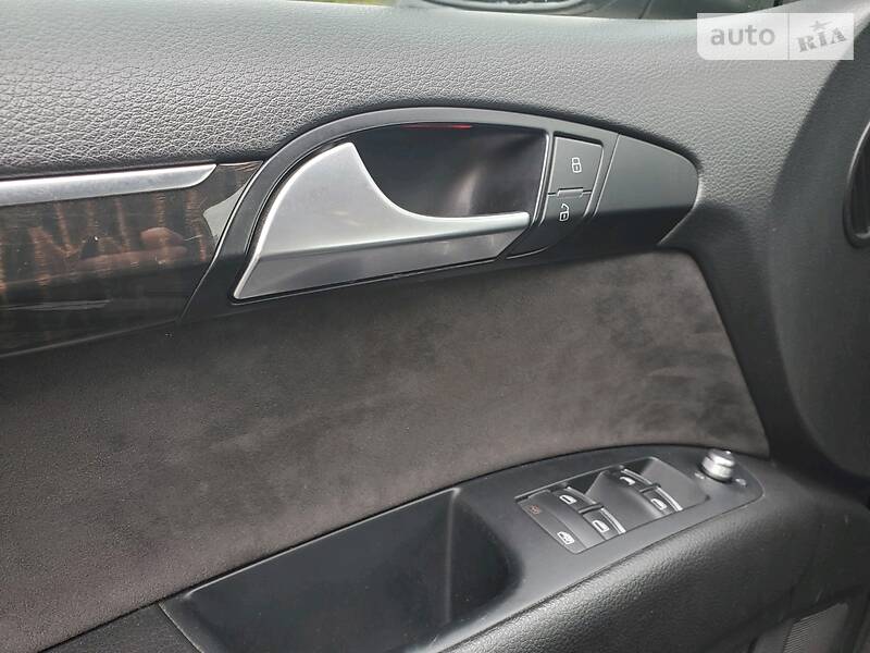 Позашляховик / Кросовер Audi Q7 2013 в Черкасах